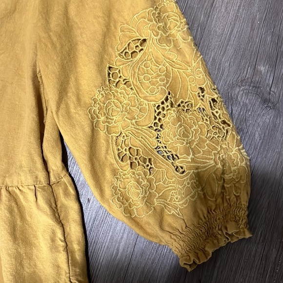 Madewell Yellow Eyelet Peplum Top - Picture 4 of 5